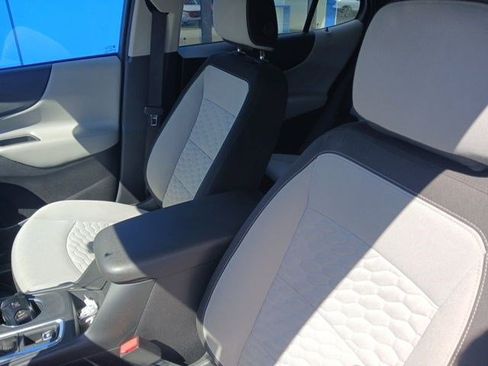 Used 2018 Chevrolet Equinox LS image 14