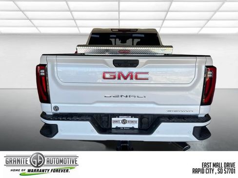 Used 2025 GMC Sierra 2500 Denali w/ Denali Reserve Package AWD/4WD image 5