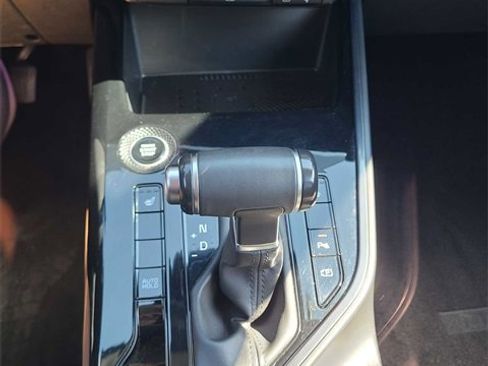 Used 2023 Kia Niro EX image 28