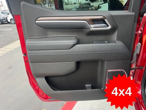 Used 2022 Chevrolet Silverado 1500 RST w/ Convenience Package II AWD/4WD image 33