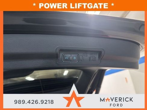 Used 2023 Ford Explorer XLT w/ Equipment Group 202A AWD/4WD image 34