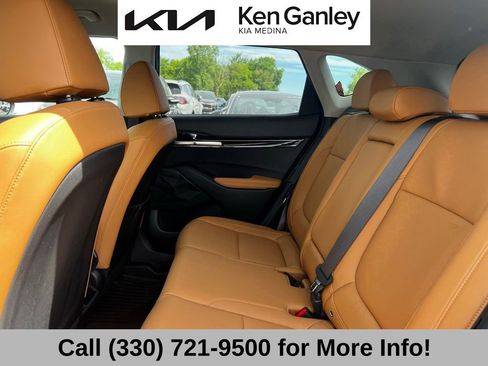 Certified 2024 Kia Seltos EX FWD image 10