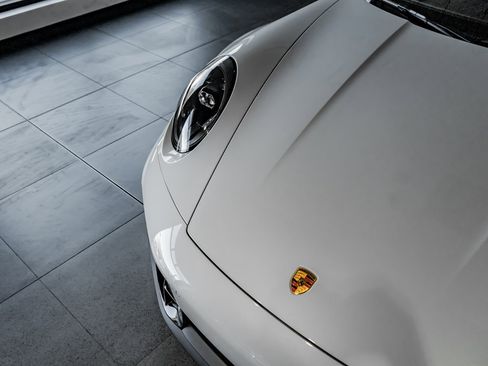 Certified 2025 Porsche 911 Targa 4 GTS image 29