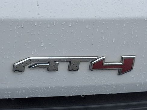 Used 2023 GMC Yukon AT4 image 31