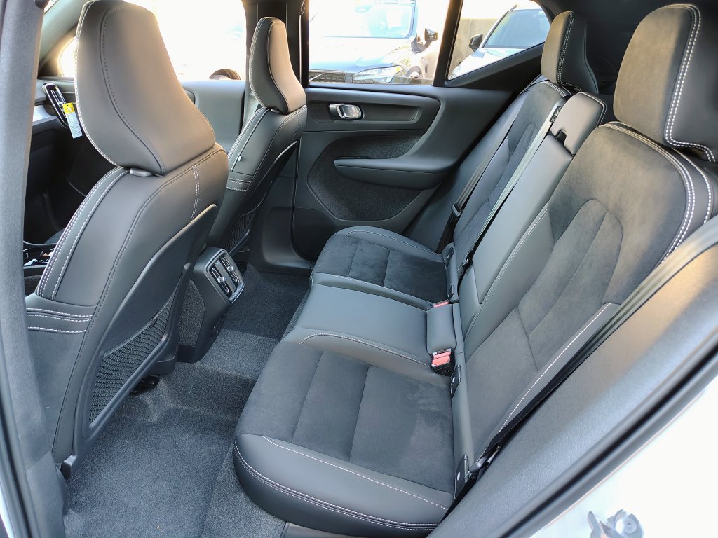 New 2026 Volvo XC40 B5 Ultra w/ Climate Package AWD/4WD image 20
