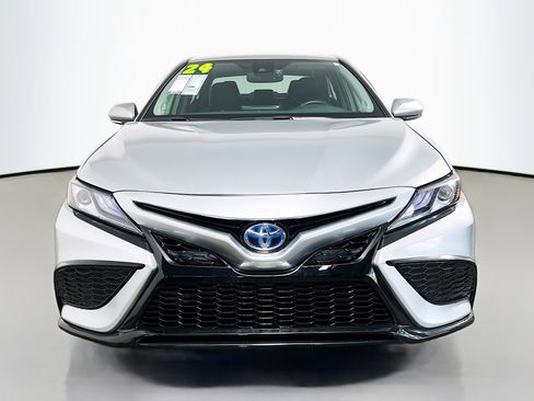 Used 2024 Toyota Camry XSE w/ Navigation Package image 11