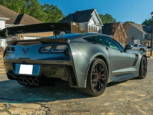 Used 2019 Chevrolet Corvette Z06 RWD image 8