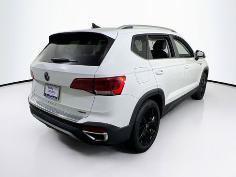 Used 2022 Volkswagen Taos SE image 5