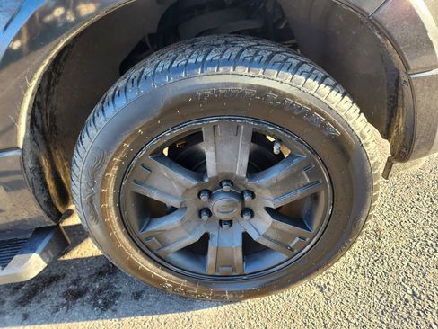 Used 2010 Ford Expedition Limited image 6