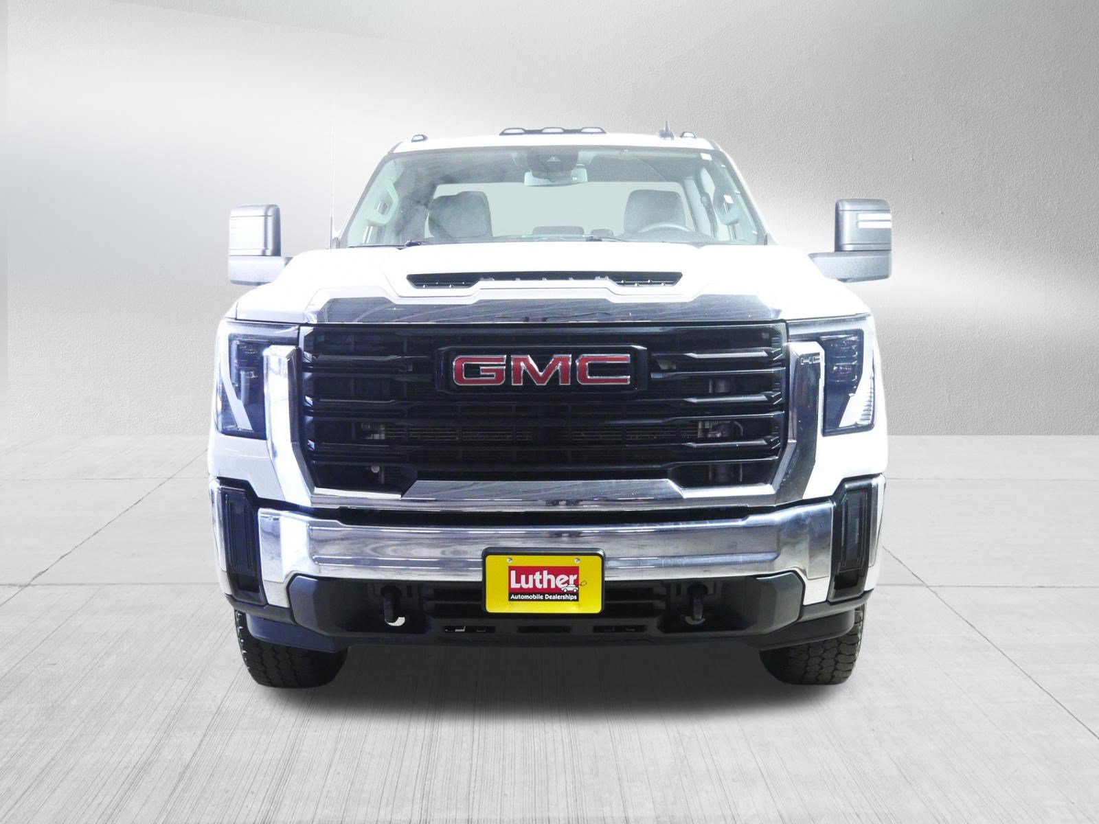 Used 2024 GMC Sierra 3500 Pro w/ 1SA Pro Safety Plus Package AWD/4WD image 2