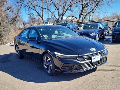 Certified 2024 Hyundai Elantra SEL w/ Convenience Package FWD image 12