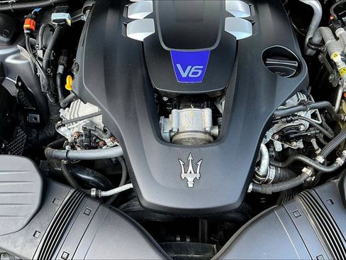 Used 2022 Maserati Ghibli Modena RWD image 30