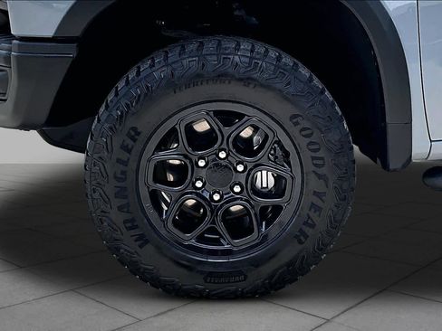 Used 2024 Chevrolet Silverado 1500 ZR2 w/ ZR2 Bison Edition AWD/4WD image 11