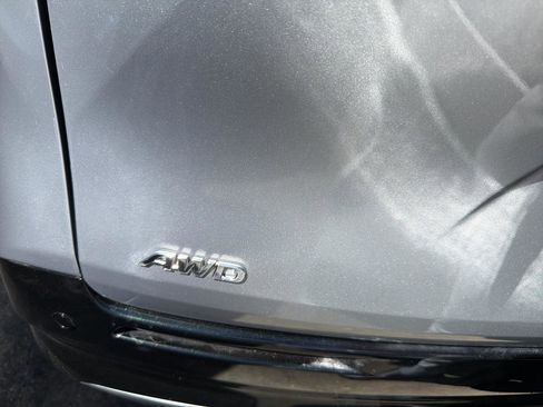 Used 2024 Toyota Sienna Limited AWD/4WD image 9