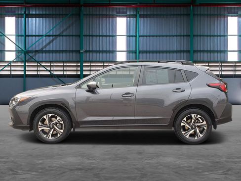 Used 2024 Subaru Crosstrek 2.0i Premium AWD/4WD image 2