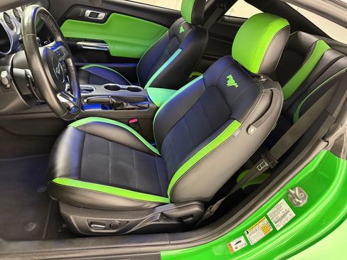 Used 2019 Ford Mustang GT RWD image 38