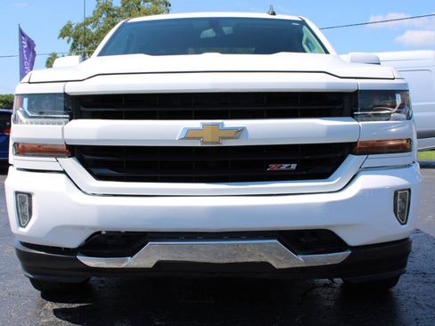 Used 2018 Chevrolet Silverado 1500 LT w/ All Star Edition AWD/4WD image 2