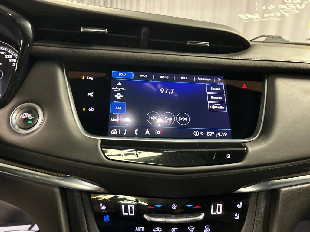 Used 2022 Cadillac XT5 Sportv w/ Platinum Package AWD/4WD image 17