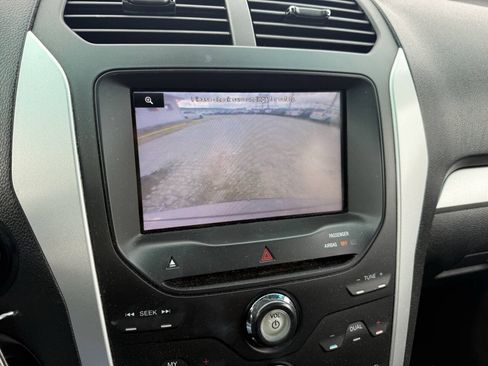 Used 2012 Ford Explorer XLT AWD/4WD image 24