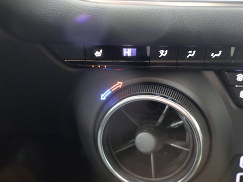 Used 2021 Chevrolet Blazer LT image 43