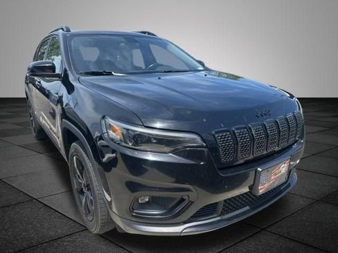 Used 2020 Jeep Cherokee Latitude Plus AWD/4WD image 3