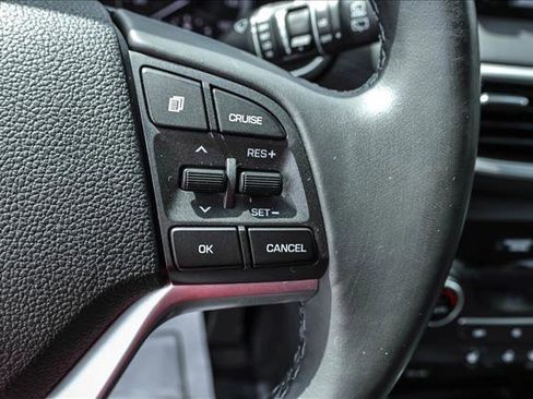 Used 2020 Hyundai Tucson Limited FWD image 17