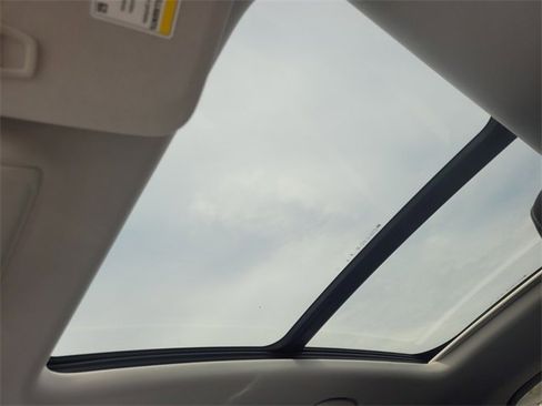 New 2025 Buick Envision Sport Touring image 31