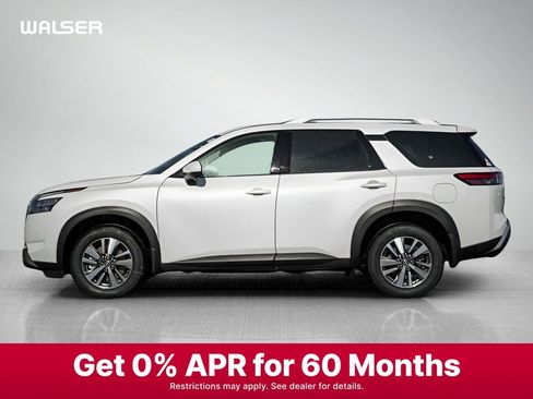 New 2025 Nissan Pathfinder SL image 4
