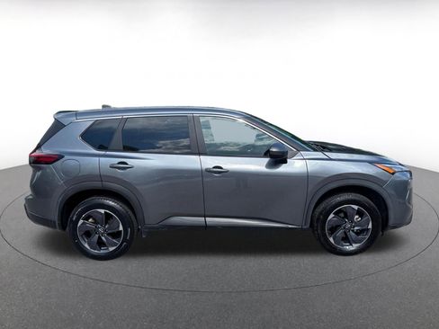 Used 2025 Nissan Rogue SV FWD image 15