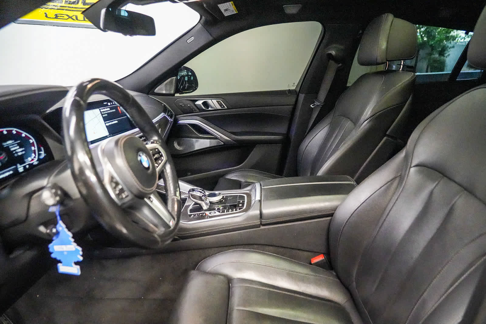 Used 2021 BMW X6 M50i w/ Executive Package AWD/4WD image 18