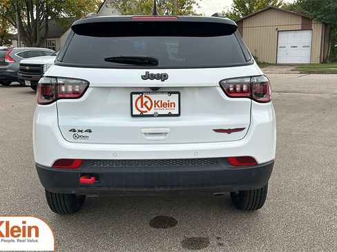 Used 2024 Jeep Compass Trailhawk image 7