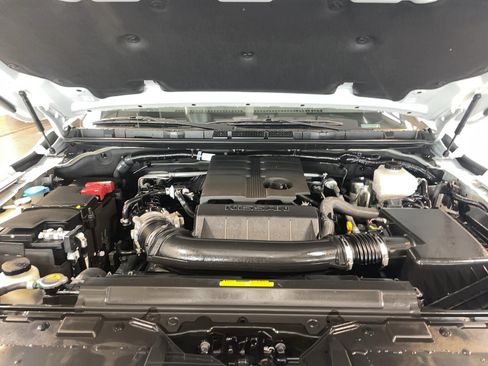 Certified 2025 Nissan Frontier PRO-4X w/ Pro Premium Package AWD/4WD image 28
