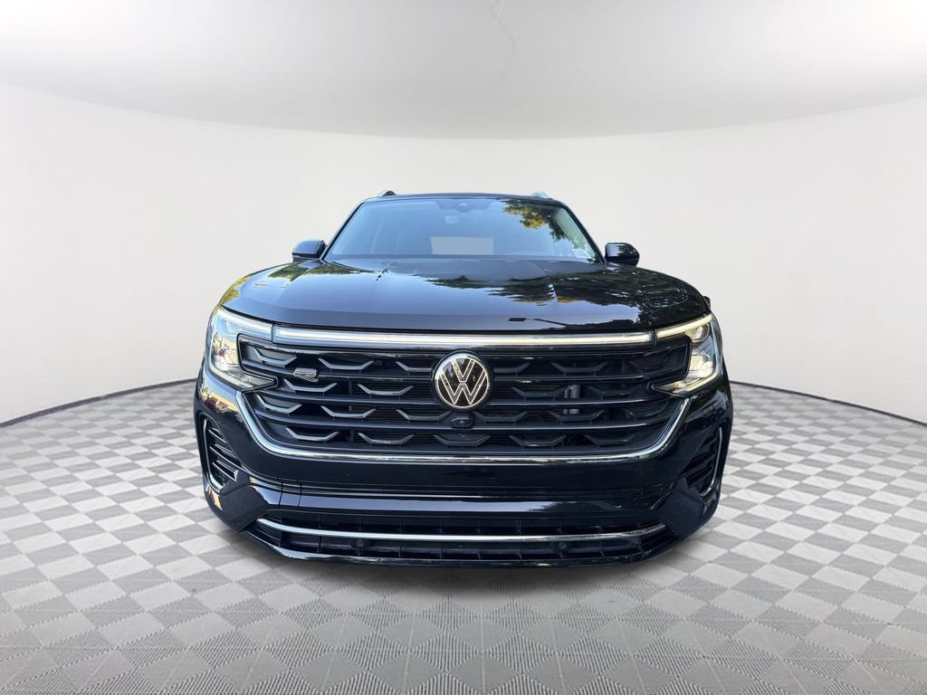 Used 2024 Volkswagen Atlas SEL Premium R-Line AWD/4WD image 2