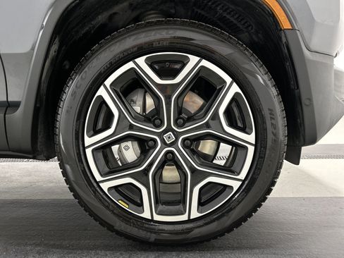 Used 2023 Rivian R1T Adventure AWD/4WD image 11