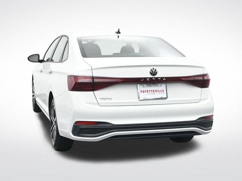 Used 2025 Volkswagen Jetta Sport FWD image 9