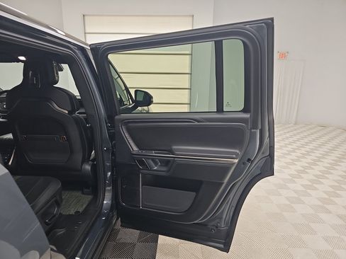 Used 2023 Rivian R1S Adventure AWD/4WD image 19