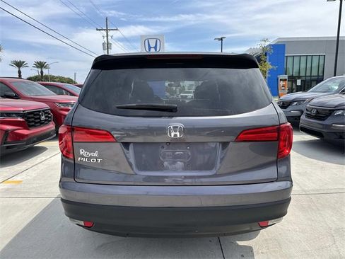 Used 2018 Honda Pilot LX image 6