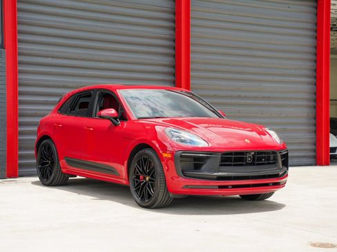 Used 2023 Porsche Macan GTS AWD/4WD image 3