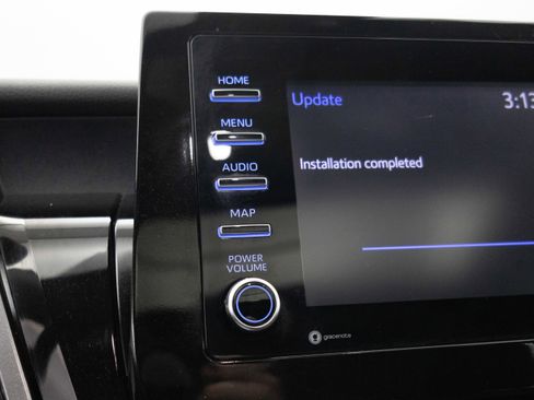 Used 2023 Toyota Camry SE w/ Cold Weather Package image 4