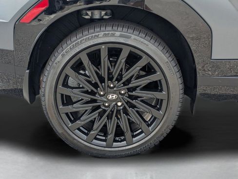 Used 2025 Hyundai Santa Fe Calligraphy image 9