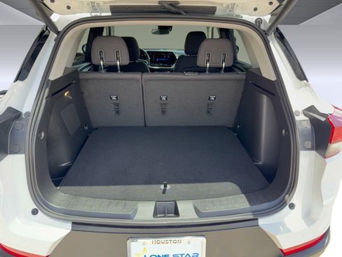 Certified 2024 Chevrolet TrailBlazer LT w/ Convenience Package FWD image 27