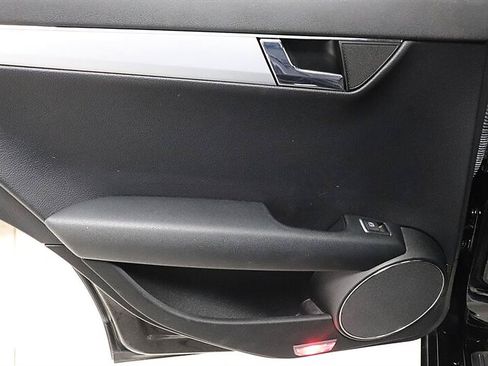 Used 2008 Mercedes-Benz C 300 Sedan image 17
