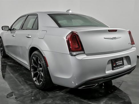 Used 2020 Chrysler 300 S image 9