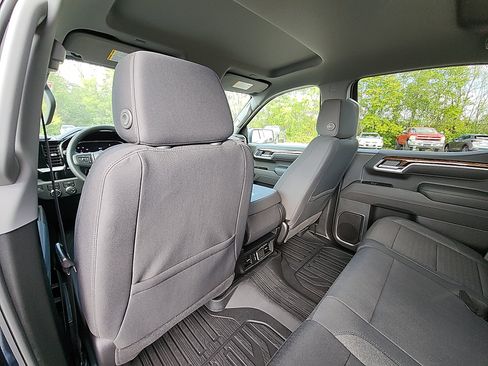 New 2026 GMC Sierra 1500 SLE image 28