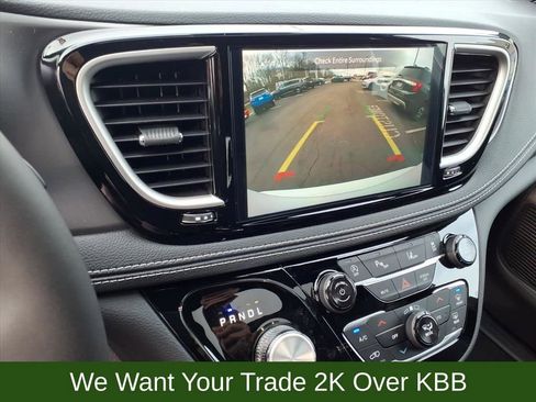 New 2026 Chrysler Pacifica Select w/ S Appearance Package image 14