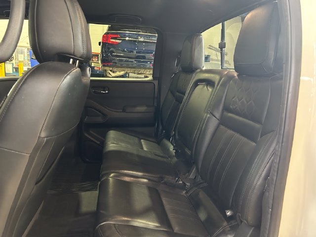 Used 2022 Nissan Frontier PRO-4X AWD/4WD image 37