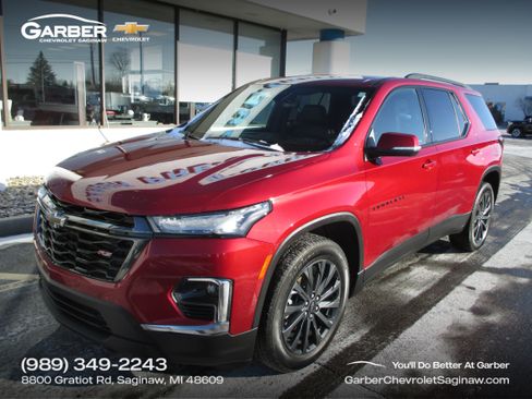 Certified 2023 Chevrolet Traverse RS w/ LPO, Floor Liner Package image 1