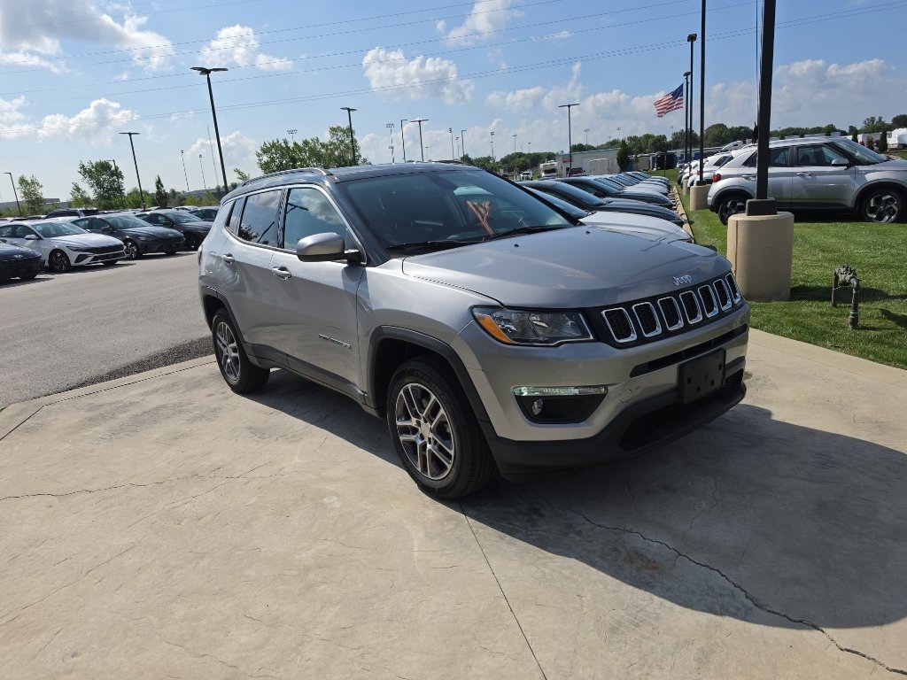 Used 2020 Jeep Compass Latitude w/ Cold Weather Group AWD/4WD image 3