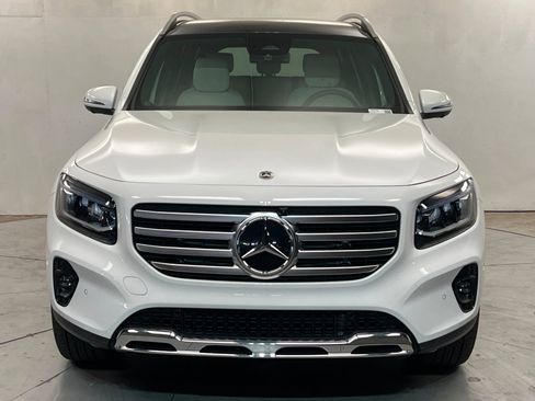 New 2026 Mercedes-Benz GLB 250 4MATIC image 8