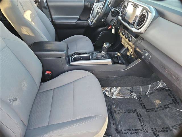 Used 2017 Toyota Tacoma SR5 w/ Tow Package RWD image 27